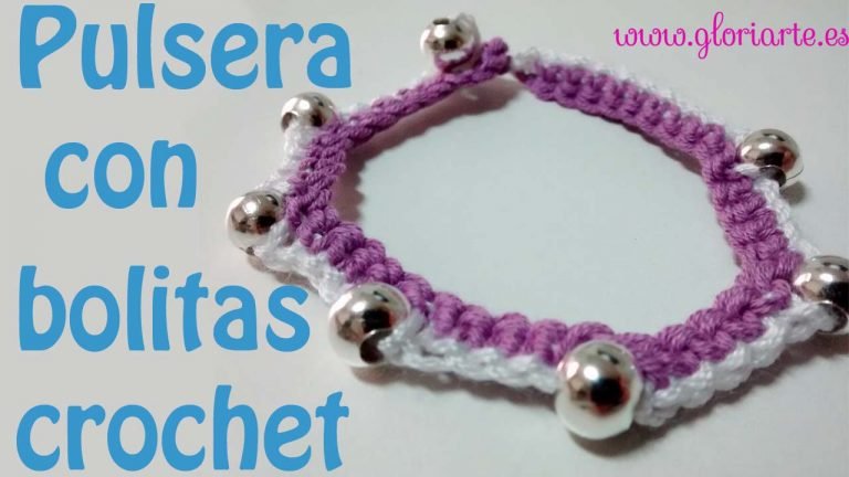 Pulsera de ganchillo con bolitas